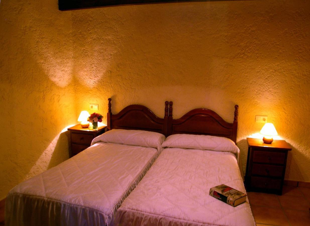 Turismo Rural El Sidron Guest House Pilona ภายนอก รูปภาพ