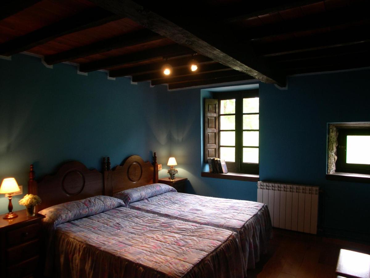 Turismo Rural El Sidron Guest House Pilona ภายนอก รูปภาพ
