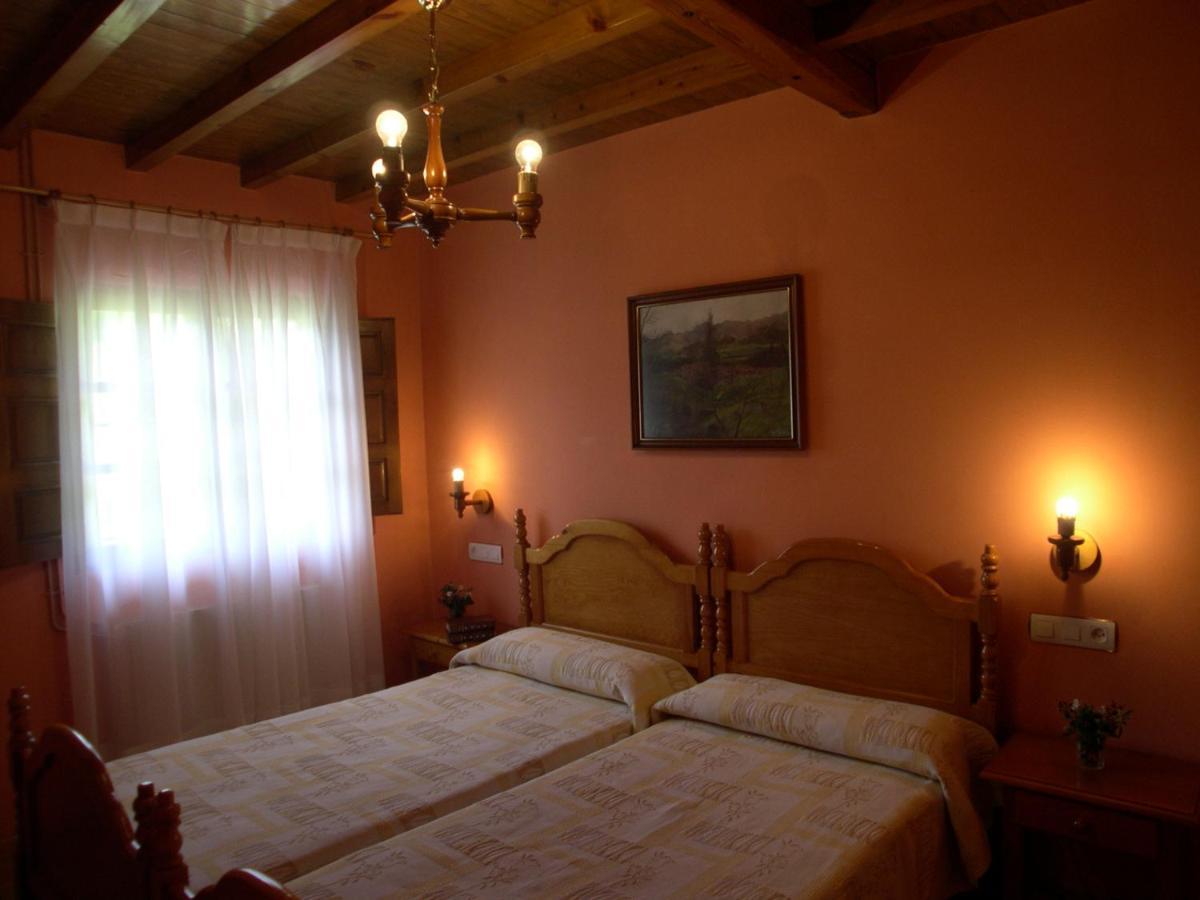 Turismo Rural El Sidron Guest House Pilona ภายนอก รูปภาพ