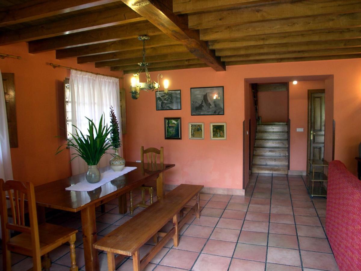 Turismo Rural El Sidron Guest House Pilona ภายนอก รูปภาพ