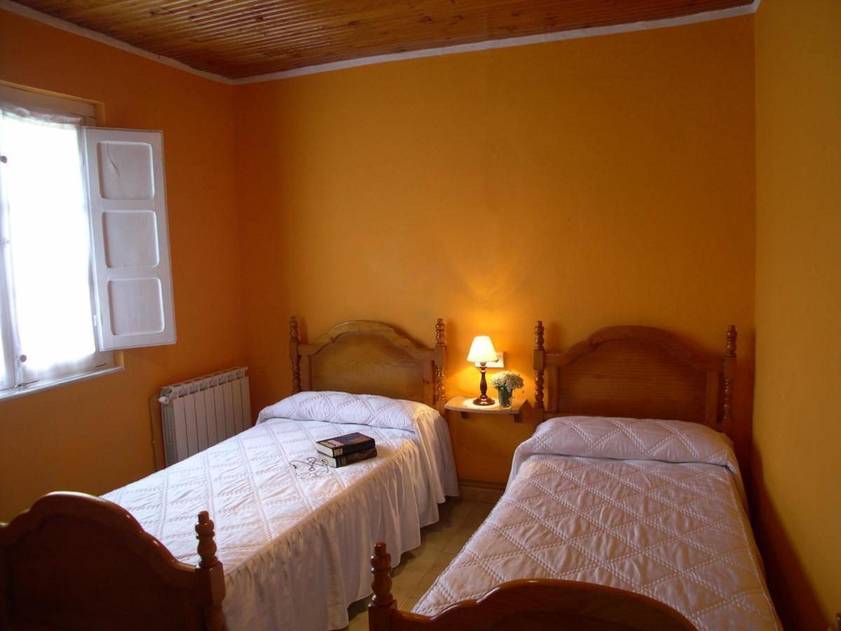Turismo Rural El Sidron Guest House Pilona ภายนอก รูปภาพ