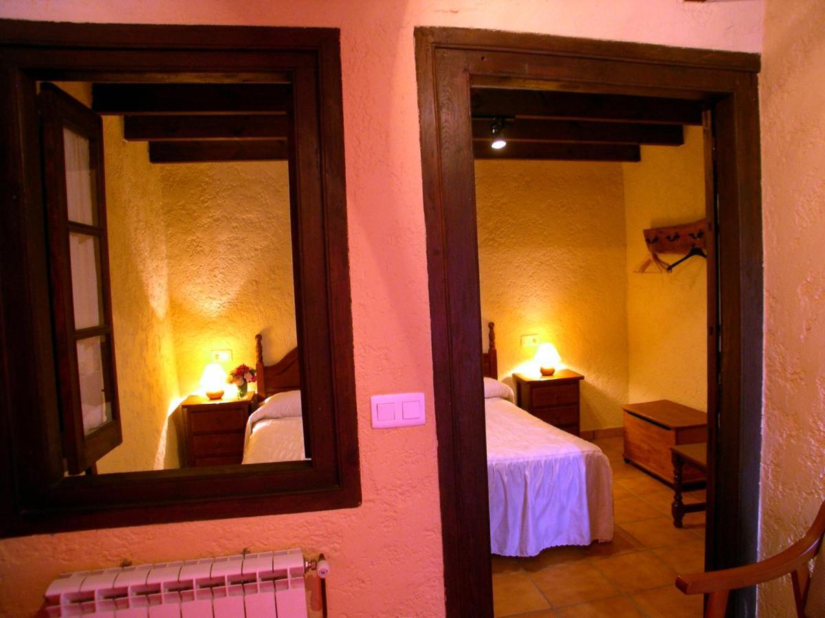 Turismo Rural El Sidron Guest House Pilona ภายนอก รูปภาพ