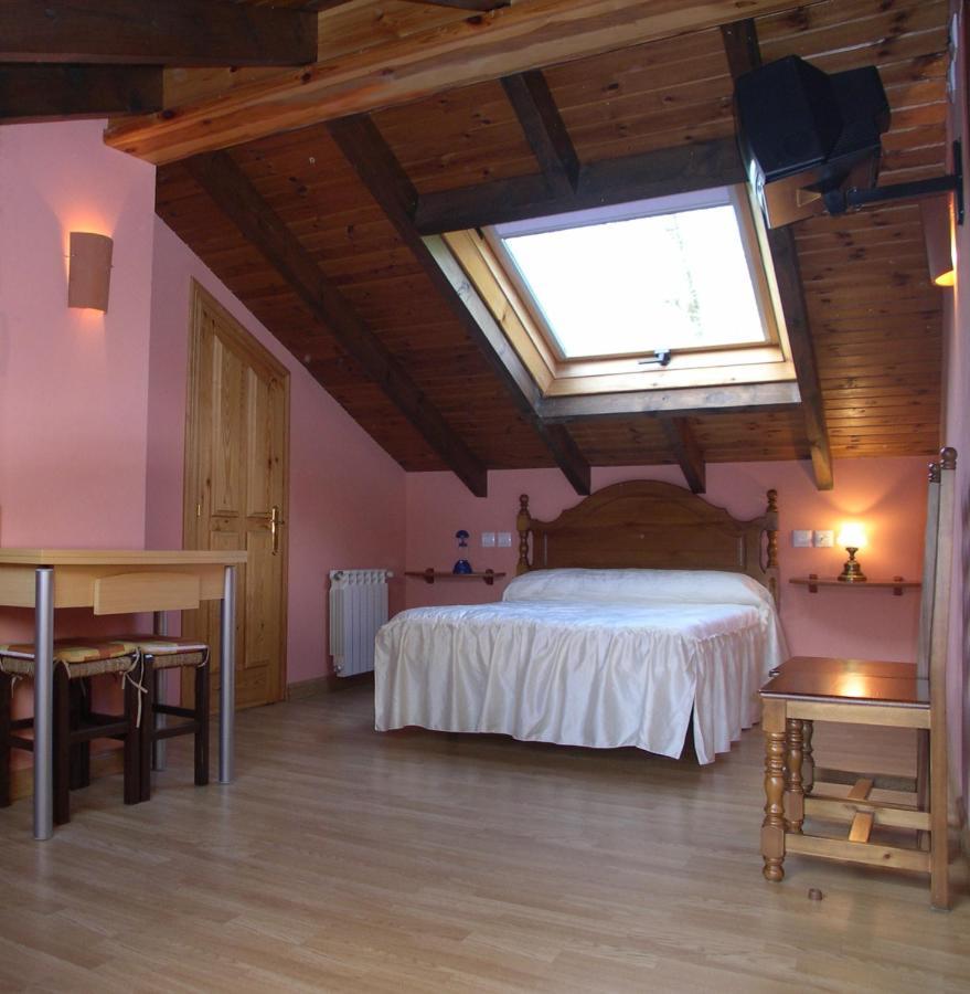 Turismo Rural El Sidron Guest House Pilona ภายนอก รูปภาพ