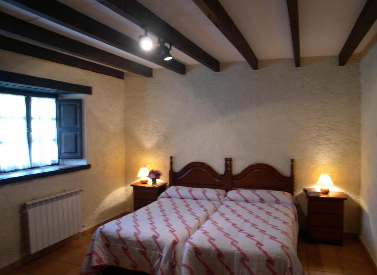 Turismo Rural El Sidron Guest House Pilona ภายนอก รูปภาพ