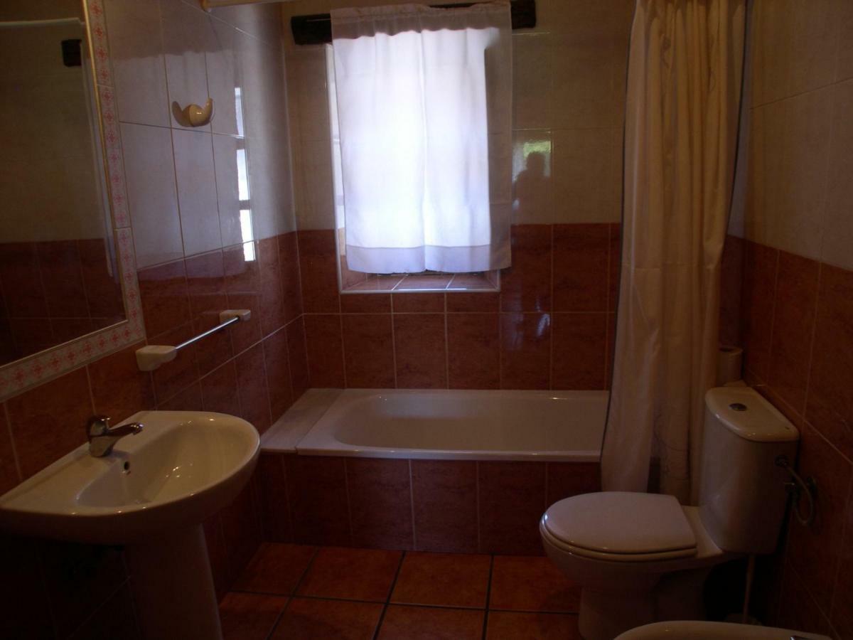 Turismo Rural El Sidron Guest House Pilona ภายนอก รูปภาพ